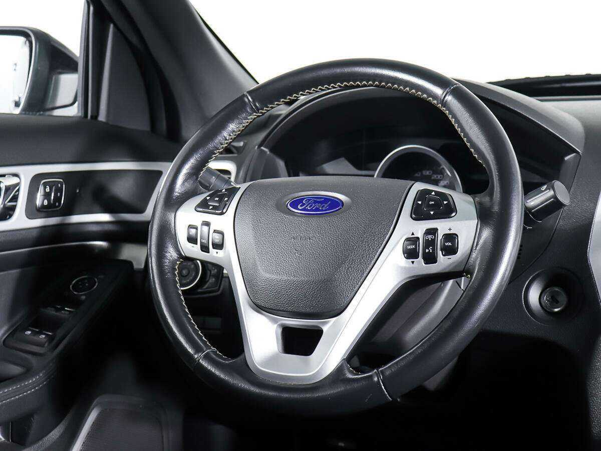 Ford Explorer б/у, 2013, Автоматическая. Фото: #15