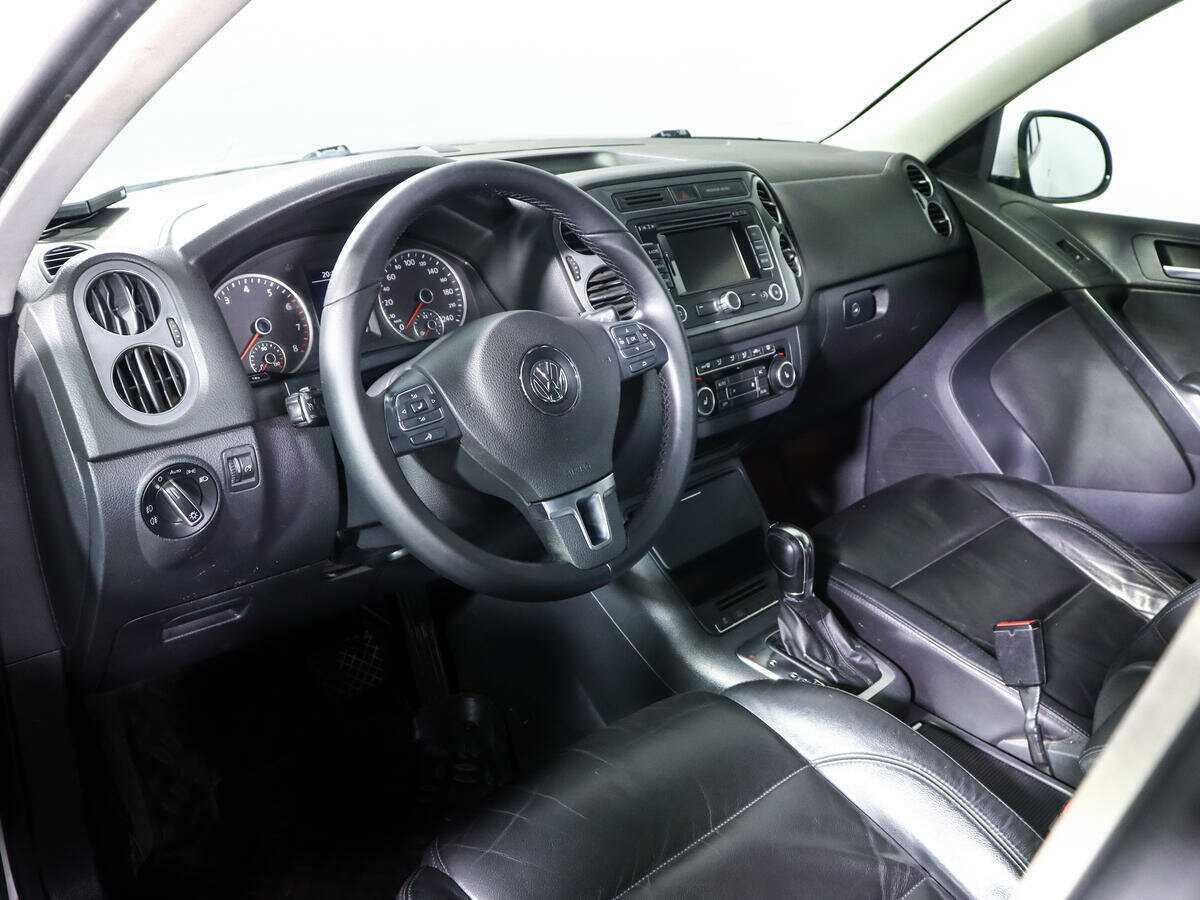 Volkswagen Tiguan б/у, 2012, Автоматическая. Фото: #11