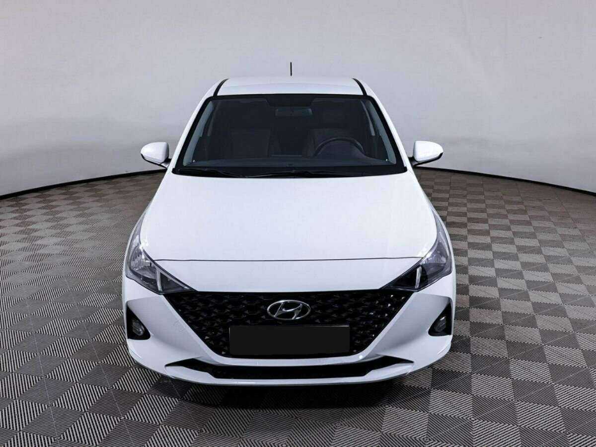 Hyundai Solaris б/у, 2021, Механическая. Посмотреть фото