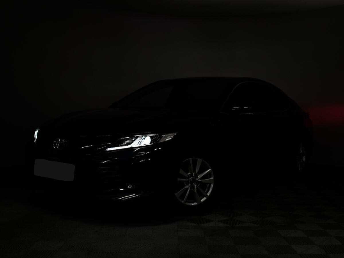 Toyota Camry б/у, 2019, Автоматическая. Фото: #1