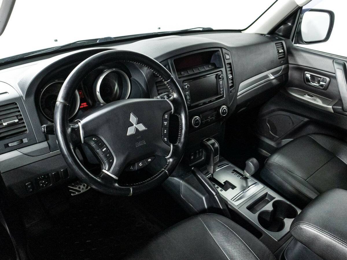 Mitsubishi Pajero б/у, 2012, Автоматическая. Фото: #8
