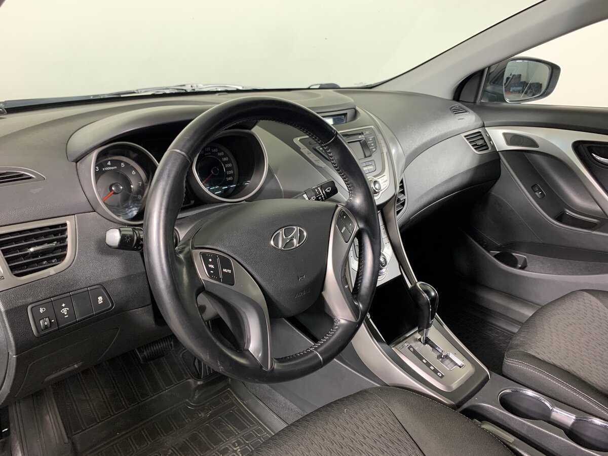 Hyundai Elantra б/у, 2012, Автоматическая. Фото: #11