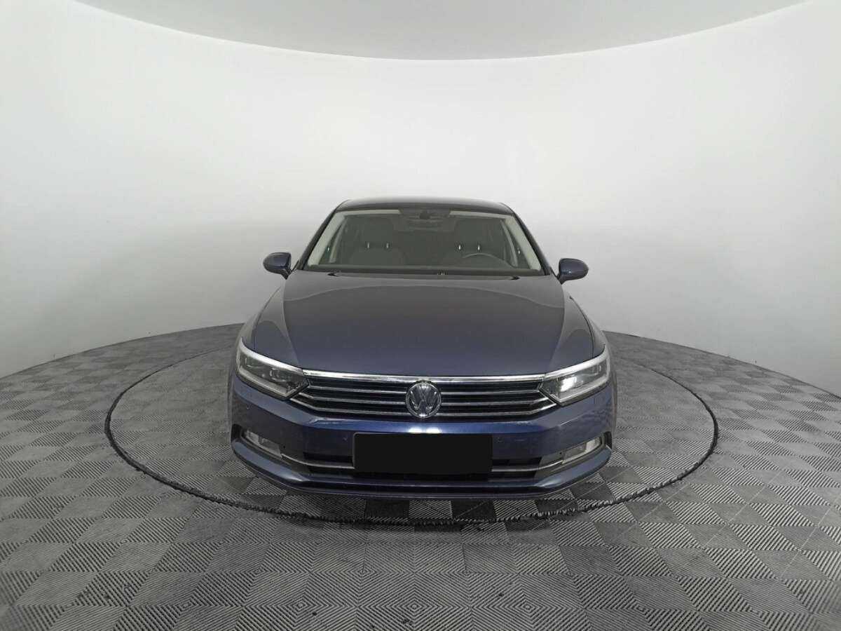 Volkswagen Passat б/у, 2016, Роботизированная. Фото: #1