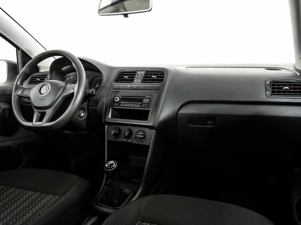 Volkswagen Polo б/у, 2017, Механическая. Фото: #6