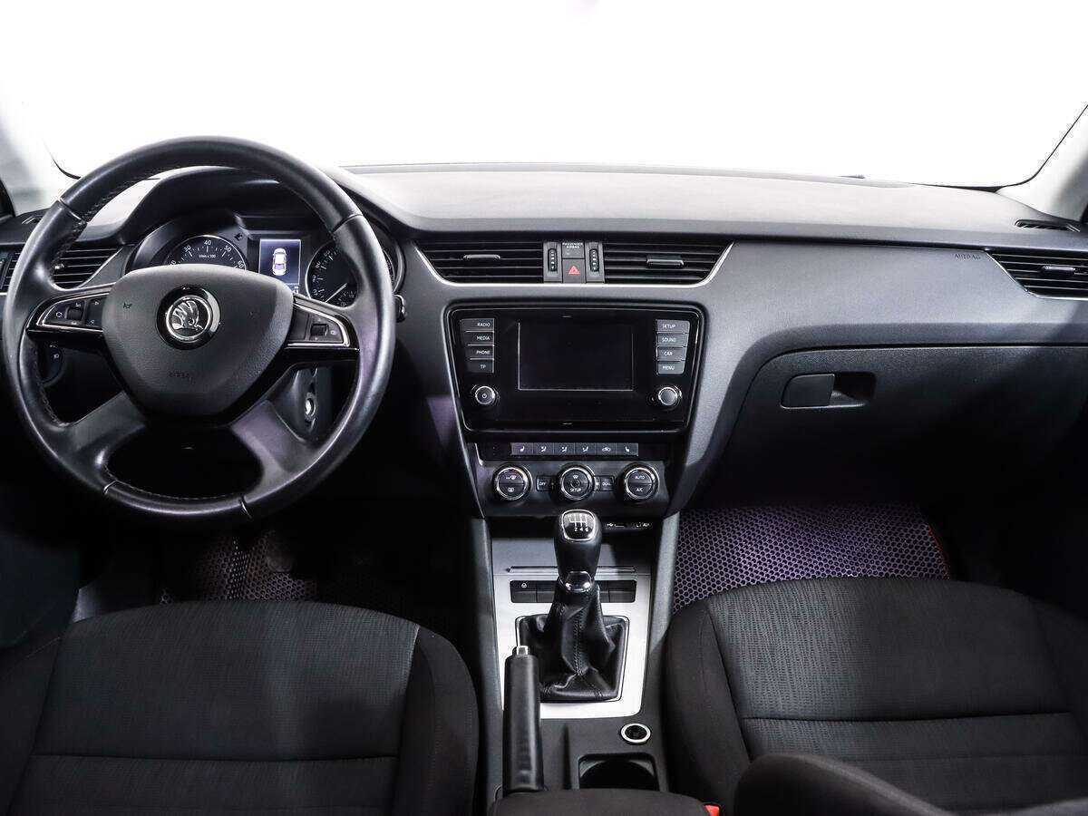 Skoda Octavia б/у, 2015, Механическая. Фото: #7