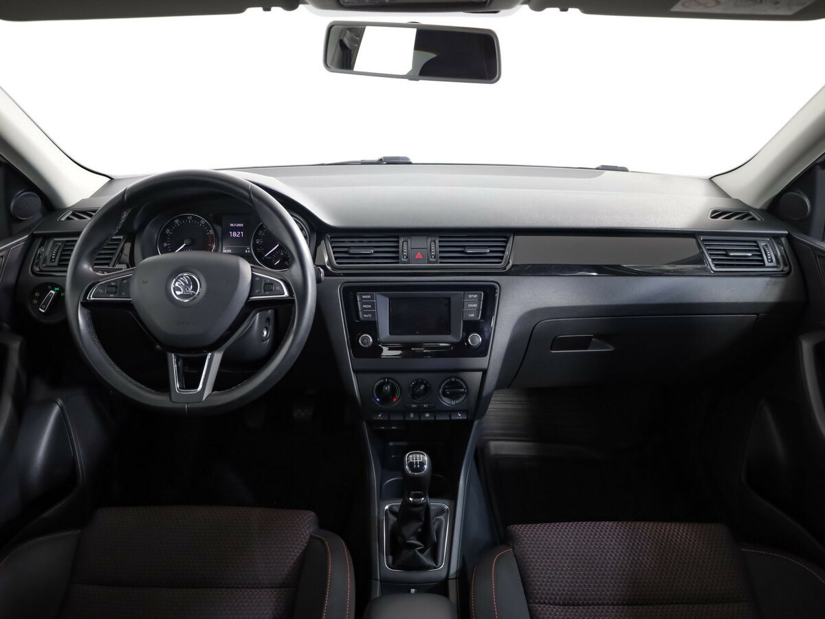 Skoda Rapid б/у, 2015, Механическая. Фото: #7