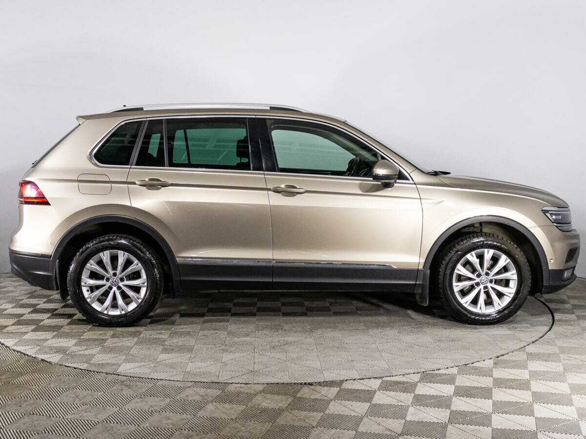 Volkswagen Tiguan б/у, 2017, Роботизированная. Фото: #3