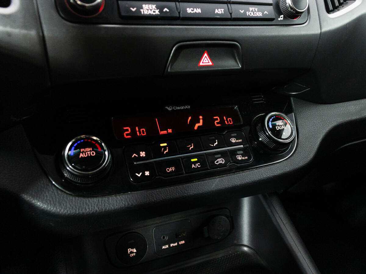 Kia Sportage б/у, 2013, Механическая. Фото: #14