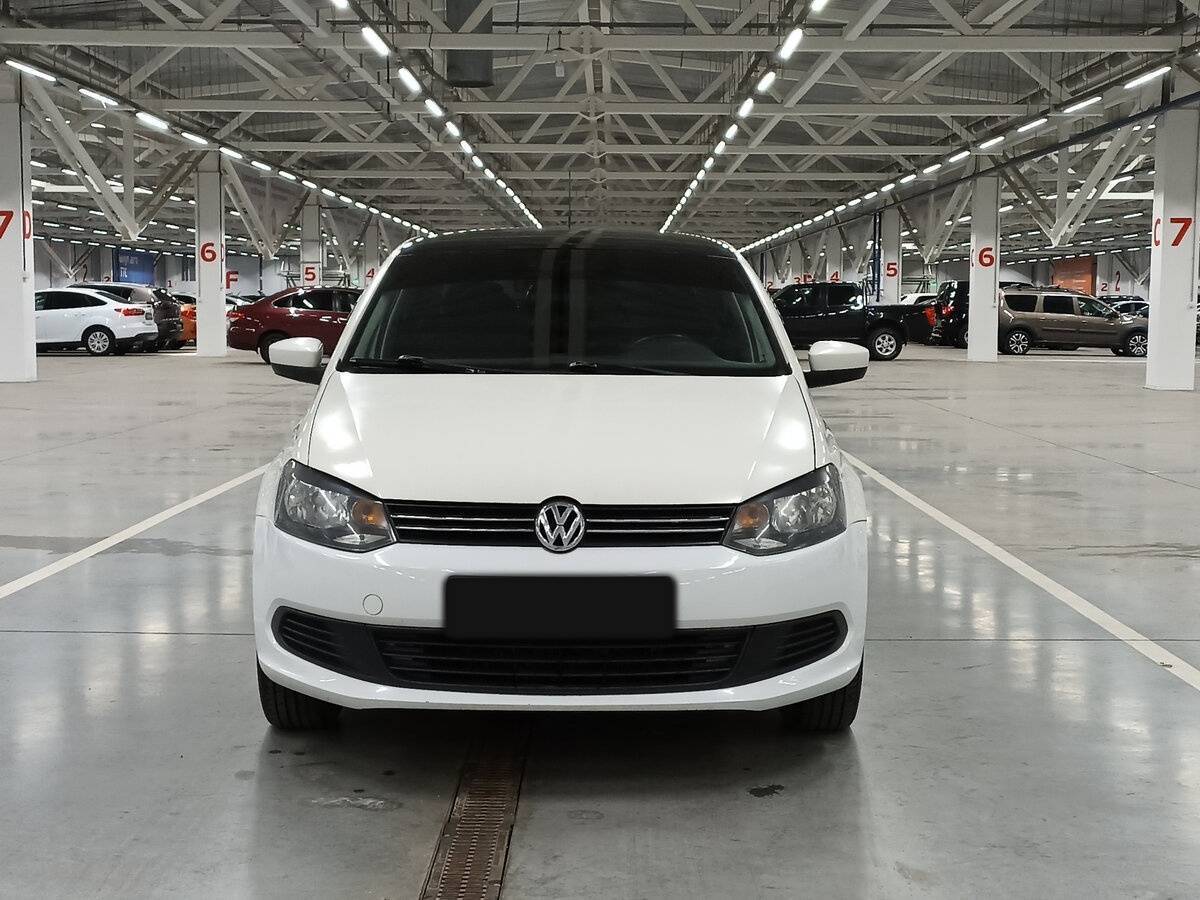 Volkswagen Polo б/у, 2013, Механическая. Фото: #1