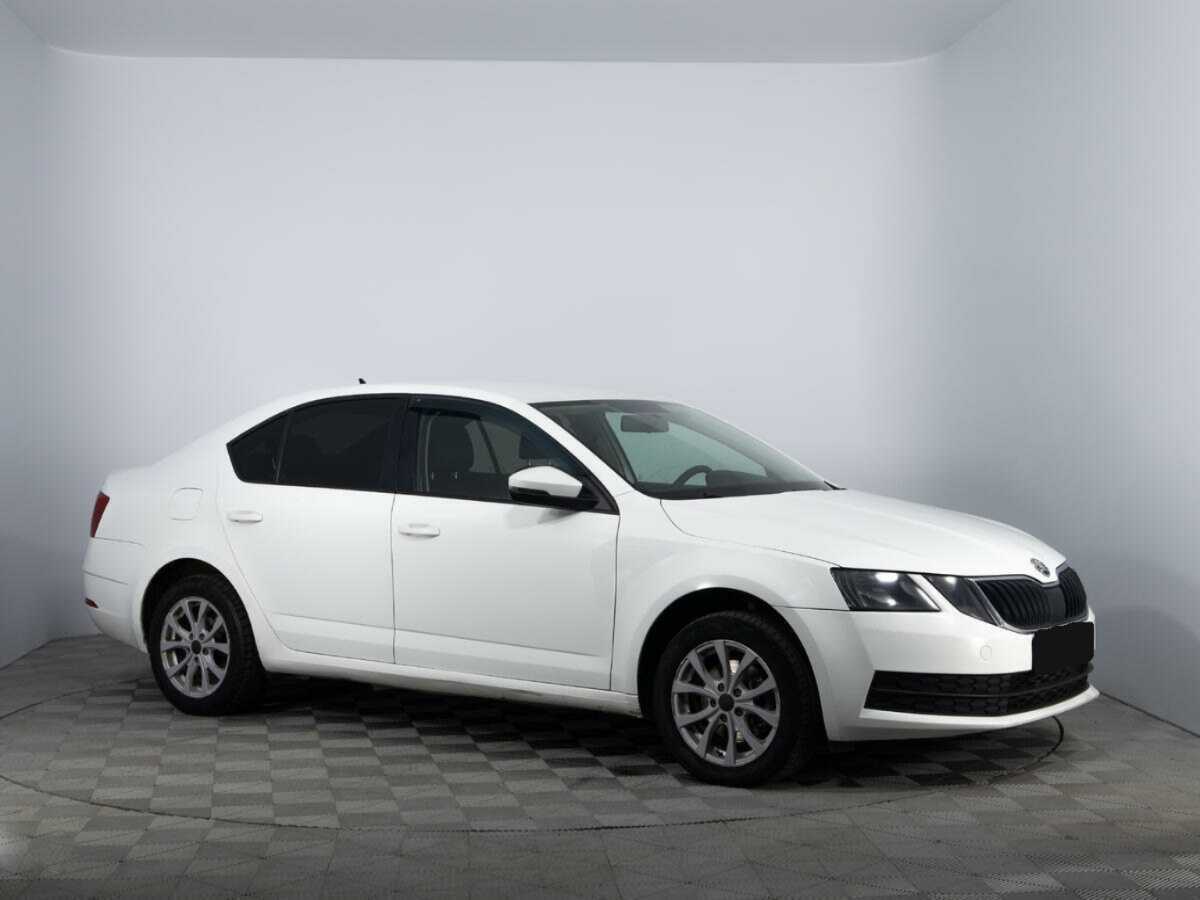 Skoda Octavia б/у, 2018, Автоматическая. Фото: #2