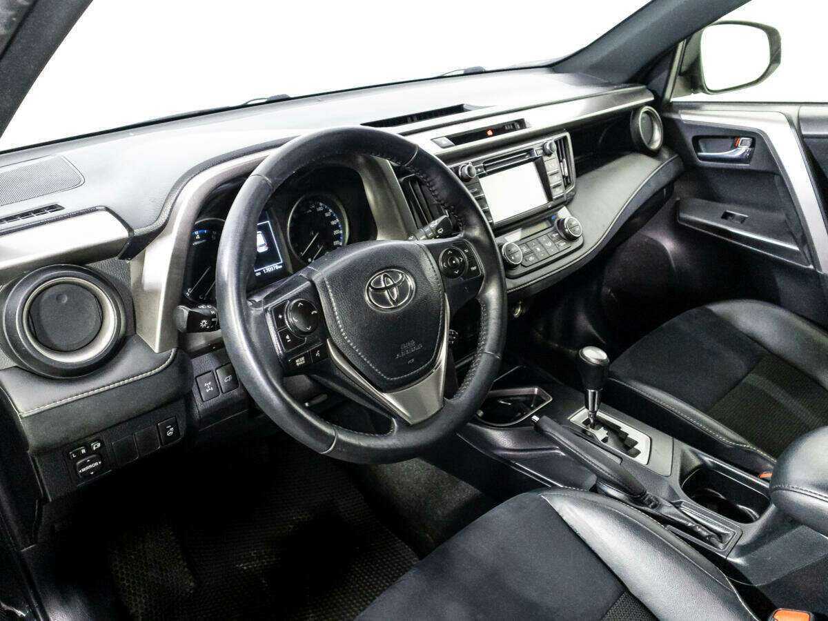 Toyota RAV4 б/у, 2016, Автоматическая. Фото: #10