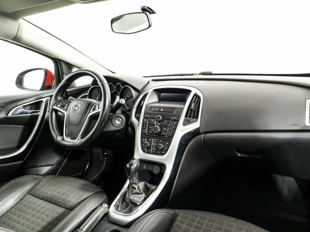 Opel Astra б/у, 2012, Механическая. Фото: #8