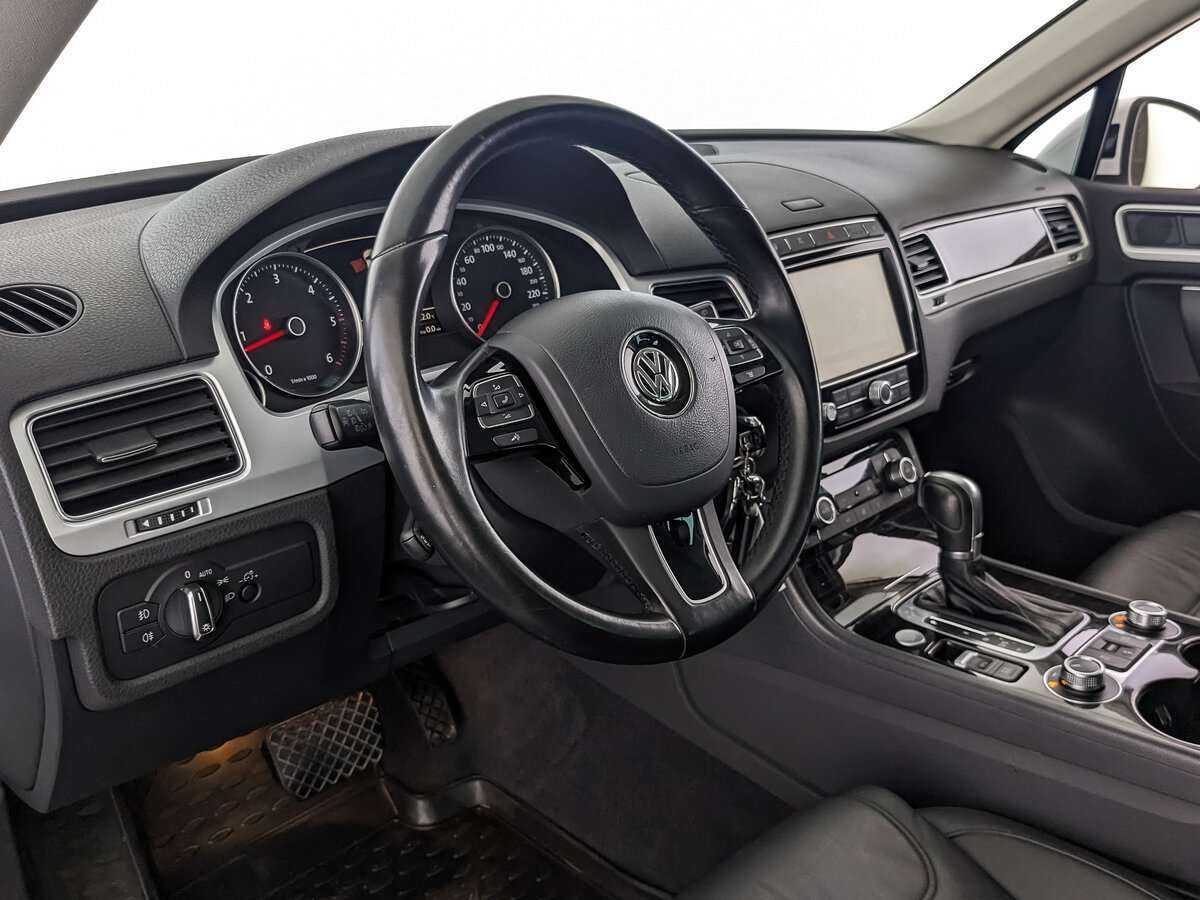 Volkswagen Touareg б/у, 2017, Автоматическая. Фото: #14