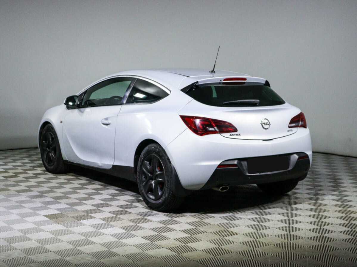 Opel Astra б/у, 2013, Механическая. Фото: #5