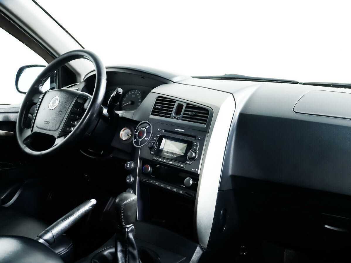 SsangYong Kyron б/у, 2013, Механическая. Фото: #6