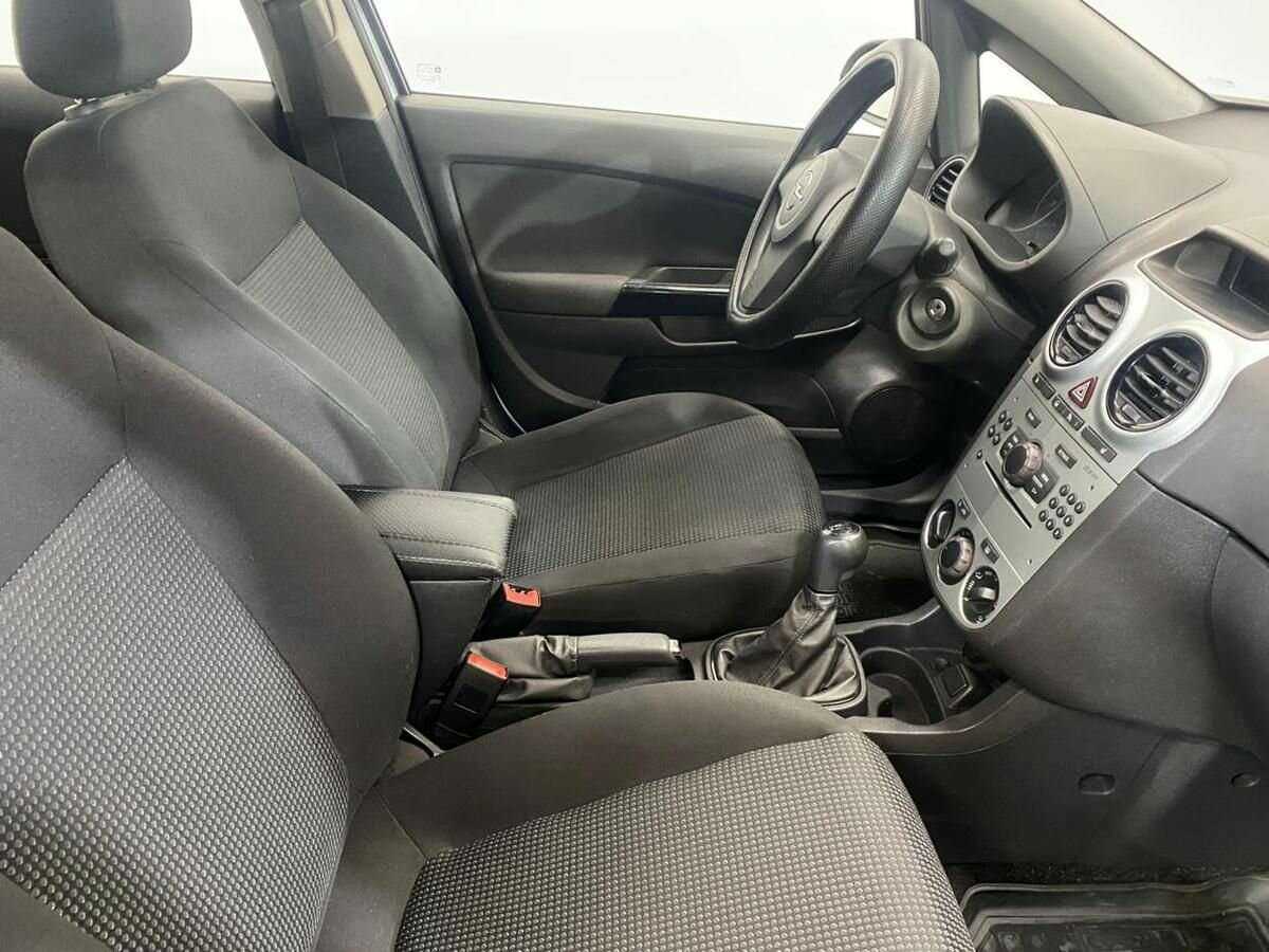 Opel Corsa б/у, 2012, Механическая. Фото: #9