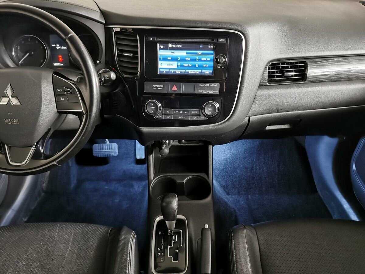Mitsubishi Outlander б/у, 2016, Вариатор. Фото: #10