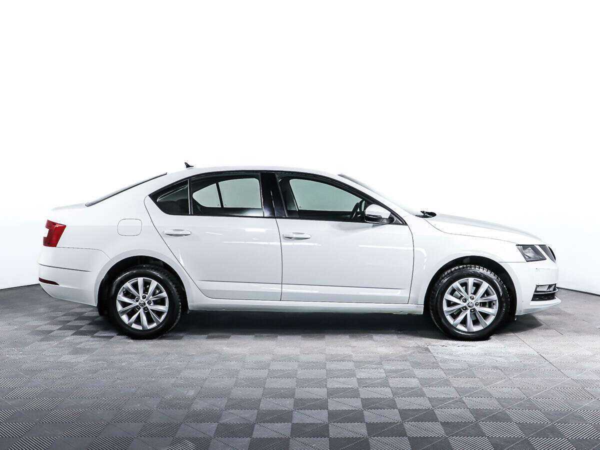Skoda Octavia б/у, 2018, Автоматическая. Фото: #3
