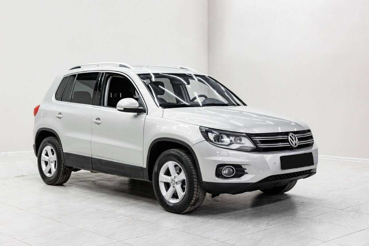 Volkswagen Tiguan б/у, 2012, Автоматическая. Фото: #2