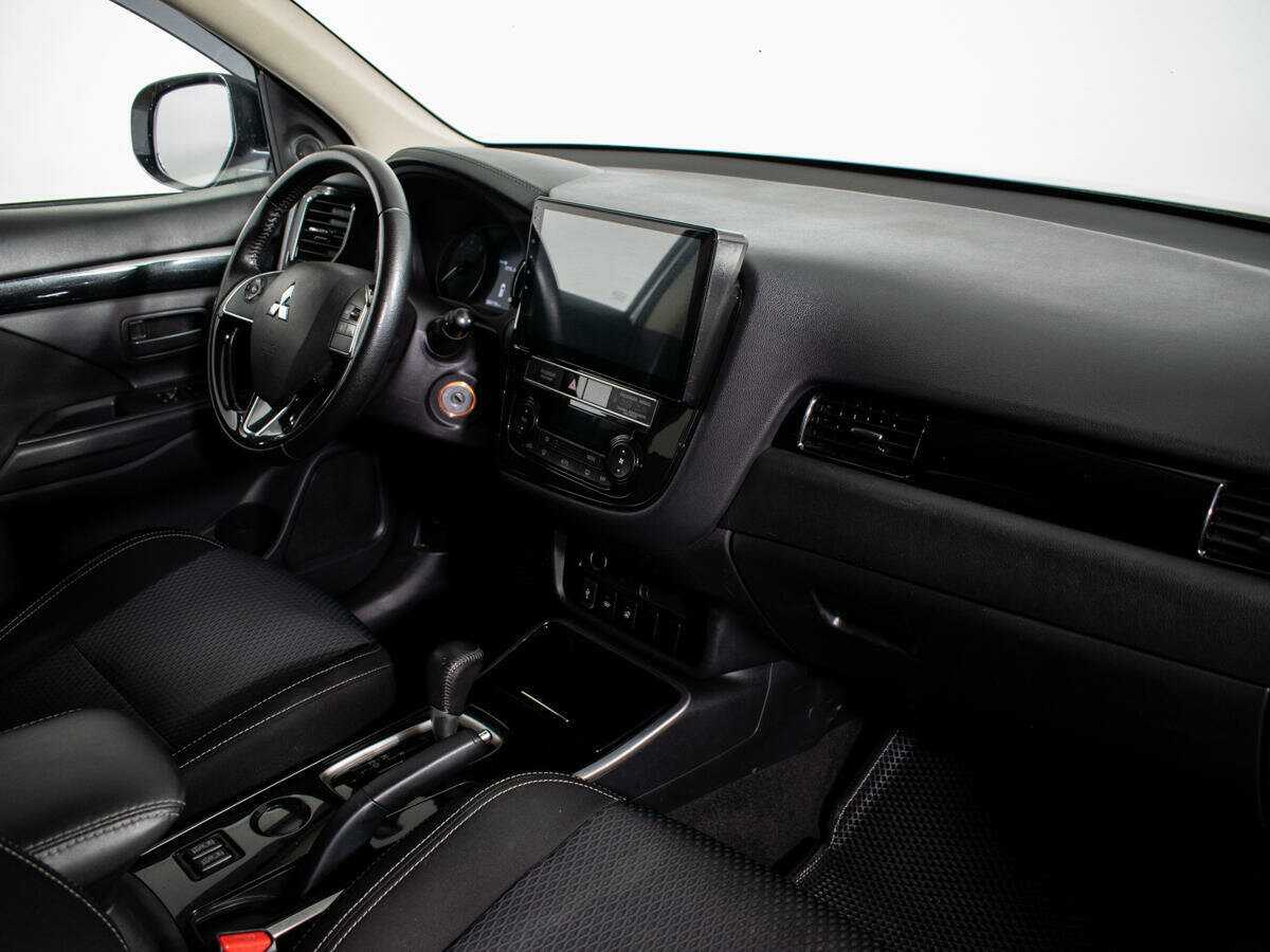 Mitsubishi Outlander б/у, 2019, Вариатор. Фото: #6