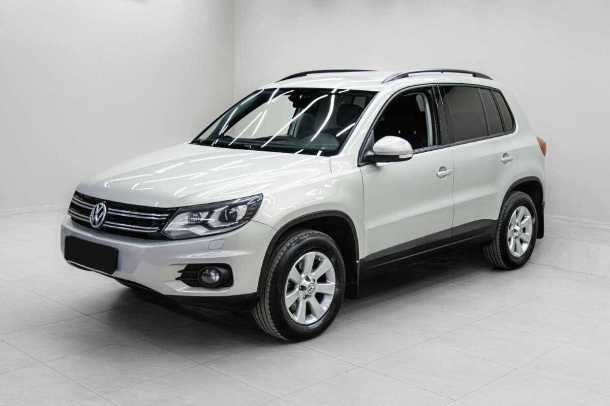 Volkswagen Tiguan б/у, 2013, Автоматическая. Фото: #0