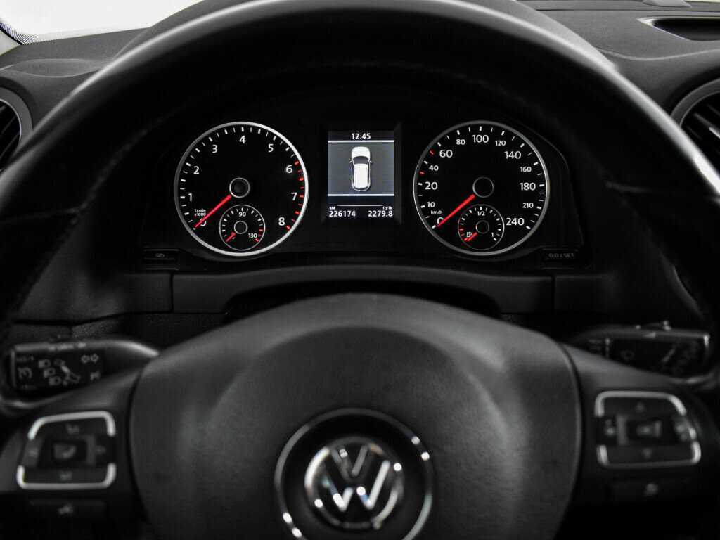 Volkswagen Tiguan б/у, 2012, Автоматическая. Фото: #17