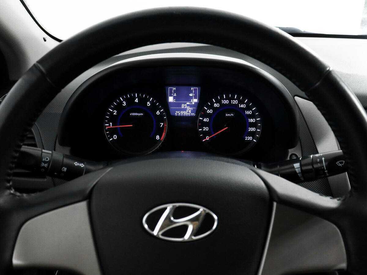 Hyundai Solaris б/у, 2014, Механическая. Фото: #14