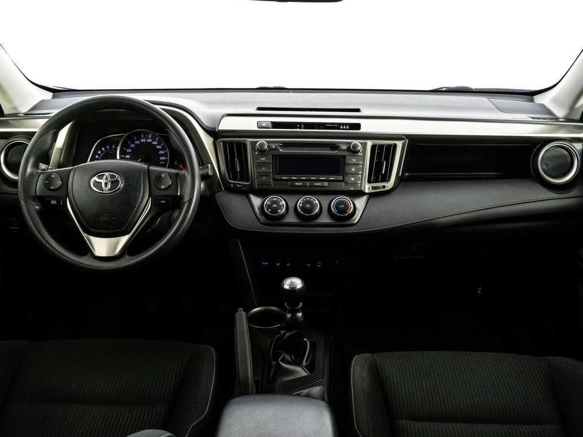 Toyota RAV4 б/у, 2015, Механическая. Фото: #7