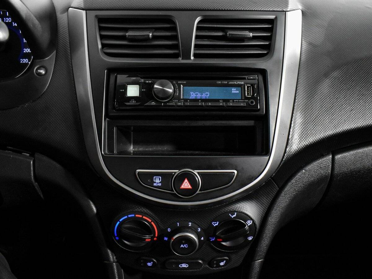 Hyundai Solaris б/у, 2014, Механическая. Фото: #14