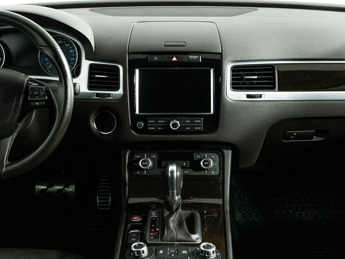 Volkswagen Touareg б/у, 2014, Автоматическая. Фото: #12