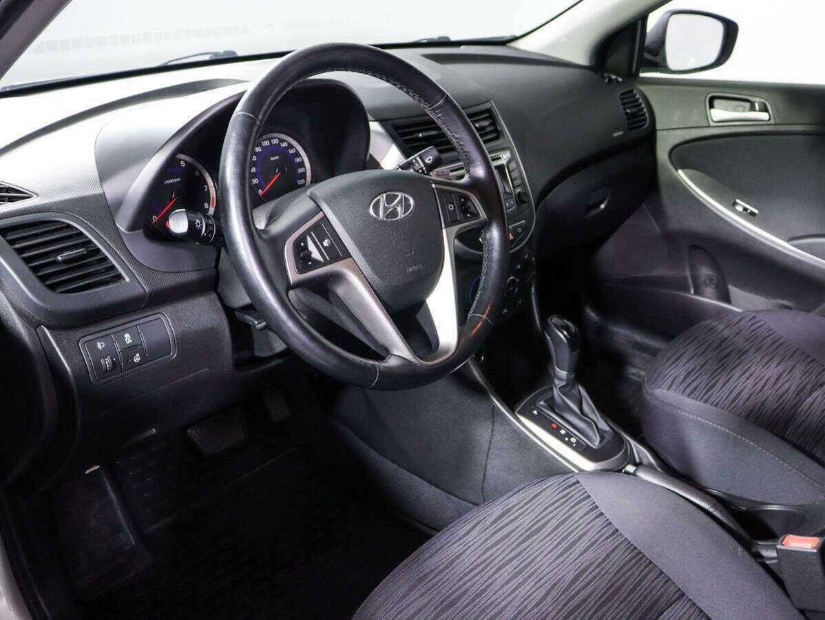 Hyundai Solaris б/у, 2016, Автоматическая. Фото: #11