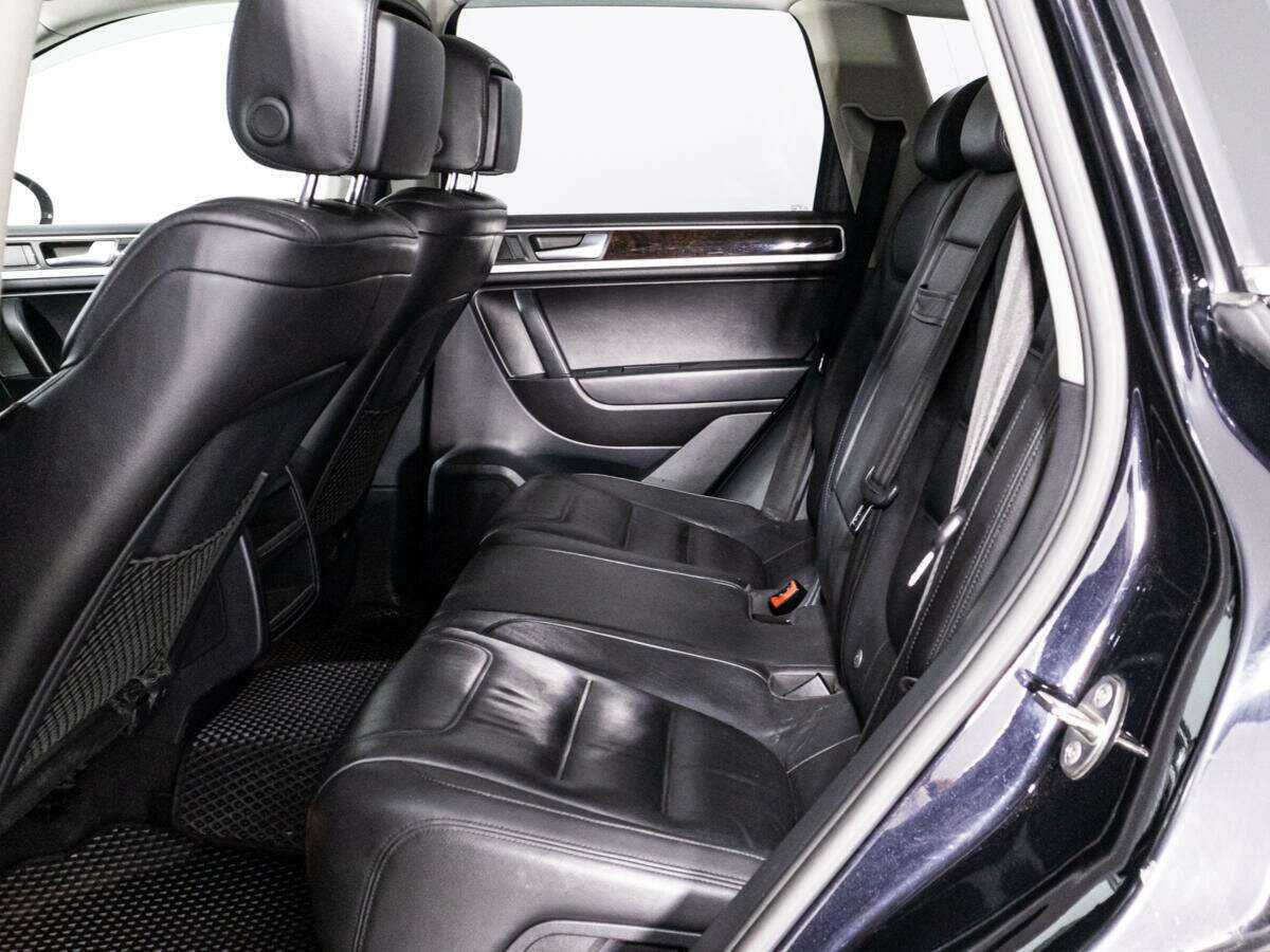 Volkswagen Touareg б/у, 2012, Автоматическая. Фото: #7