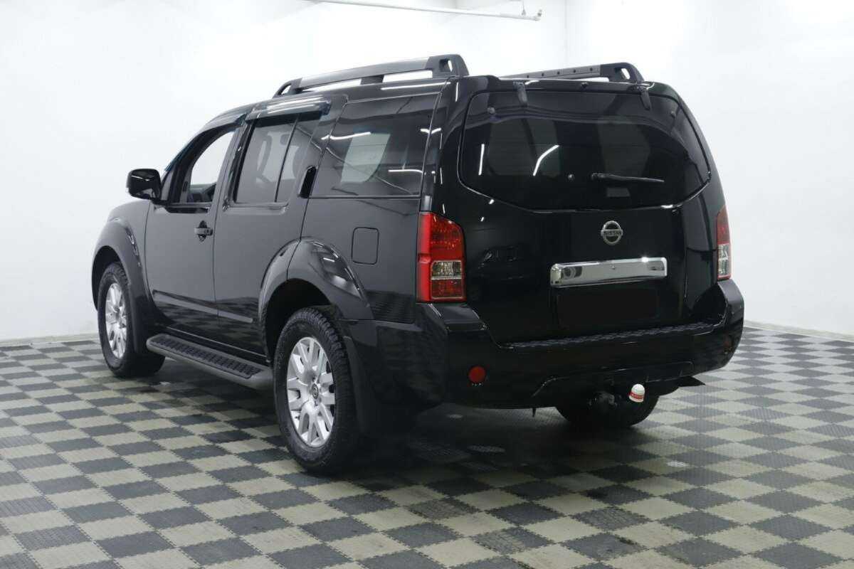 Nissan Pathfinder б/у, 2014, Автоматическая. Фото: #1