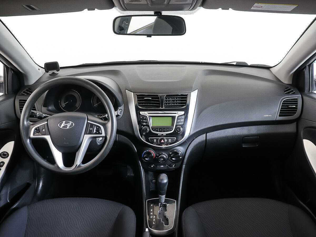 Hyundai Solaris б/у, 2012, Автоматическая. Фото: #10