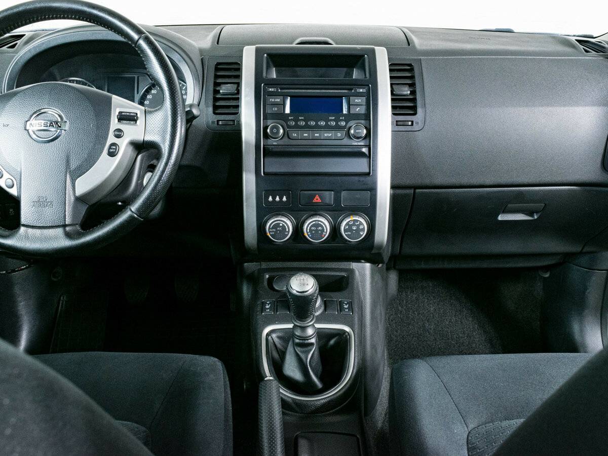 Nissan X-Trail б/у, 2013, Механическая. Фото: #10