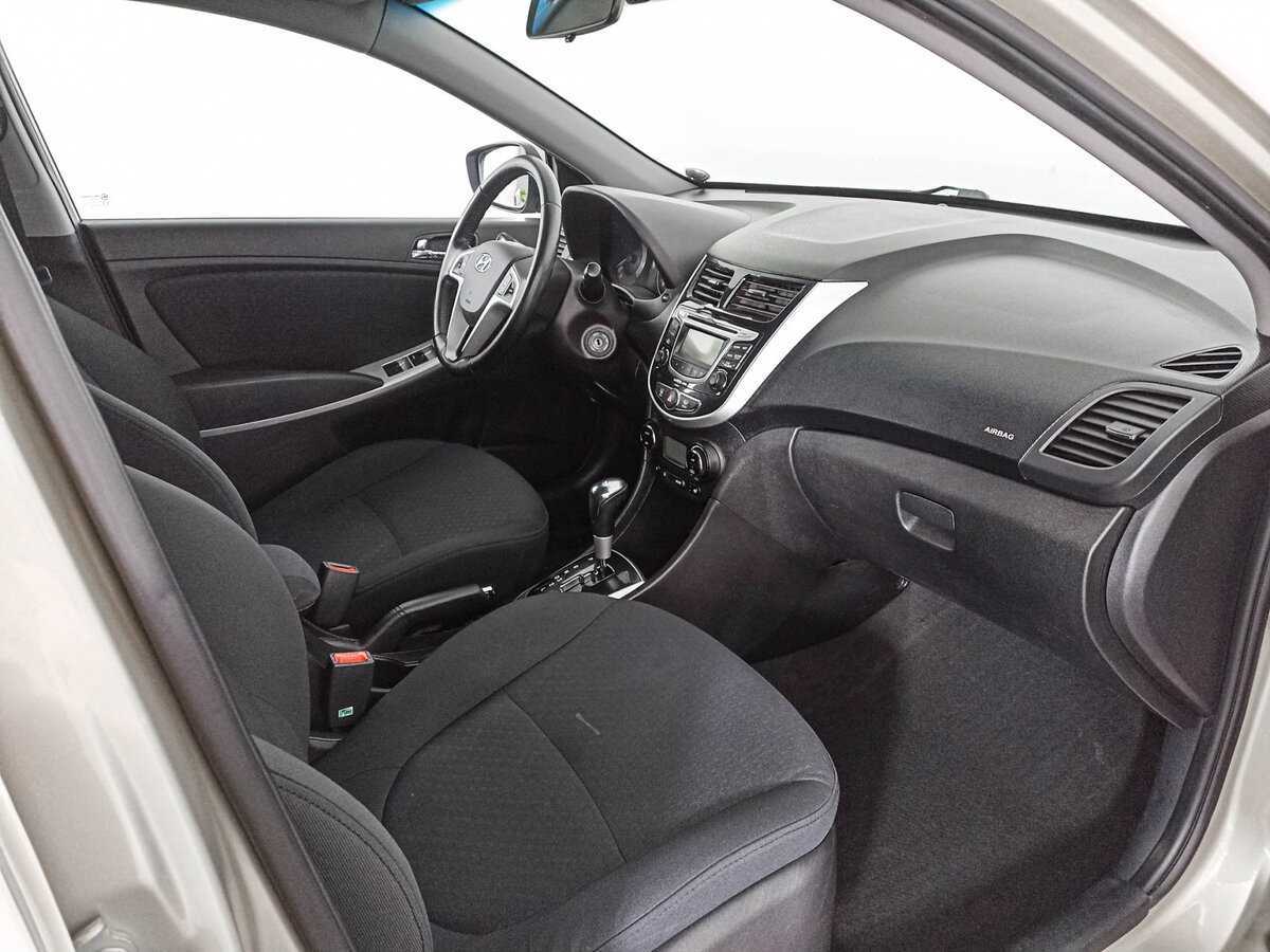 Hyundai Solaris б/у, 2012, Автоматическая. Фото: #8
