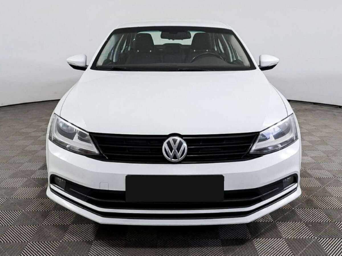 Volkswagen Jetta б/у, 2016, Механическая. Фото: #1