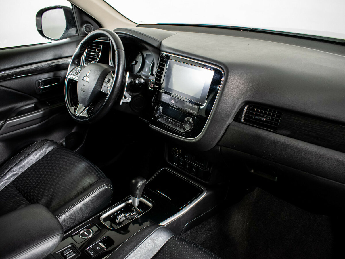 Mitsubishi Outlander б/у, 2017, Вариатор. Фото: #9