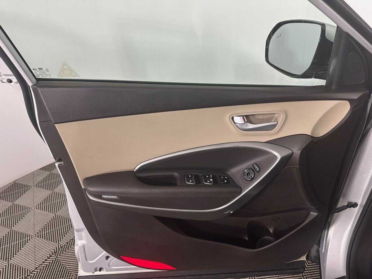 Hyundai Santa Fe б/у, 2017, Автоматическая. Фото: #7
