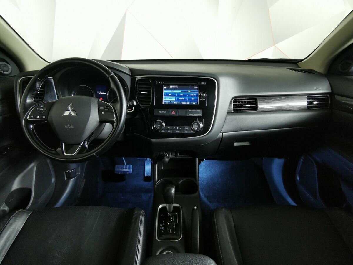 Mitsubishi Outlander б/у, 2016, Вариатор. Фото: #9