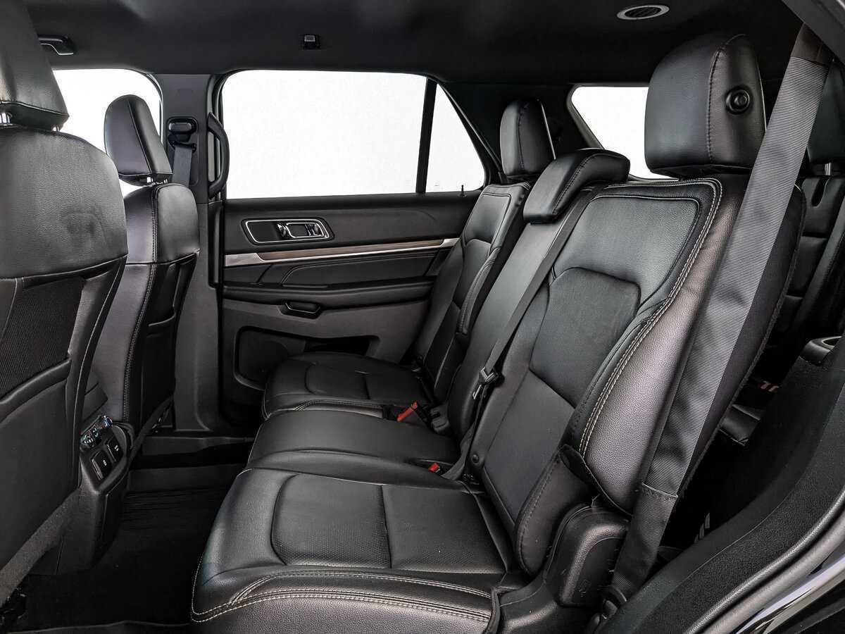 Ford Explorer б/у, 2018, Автоматическая. Фото: #16
