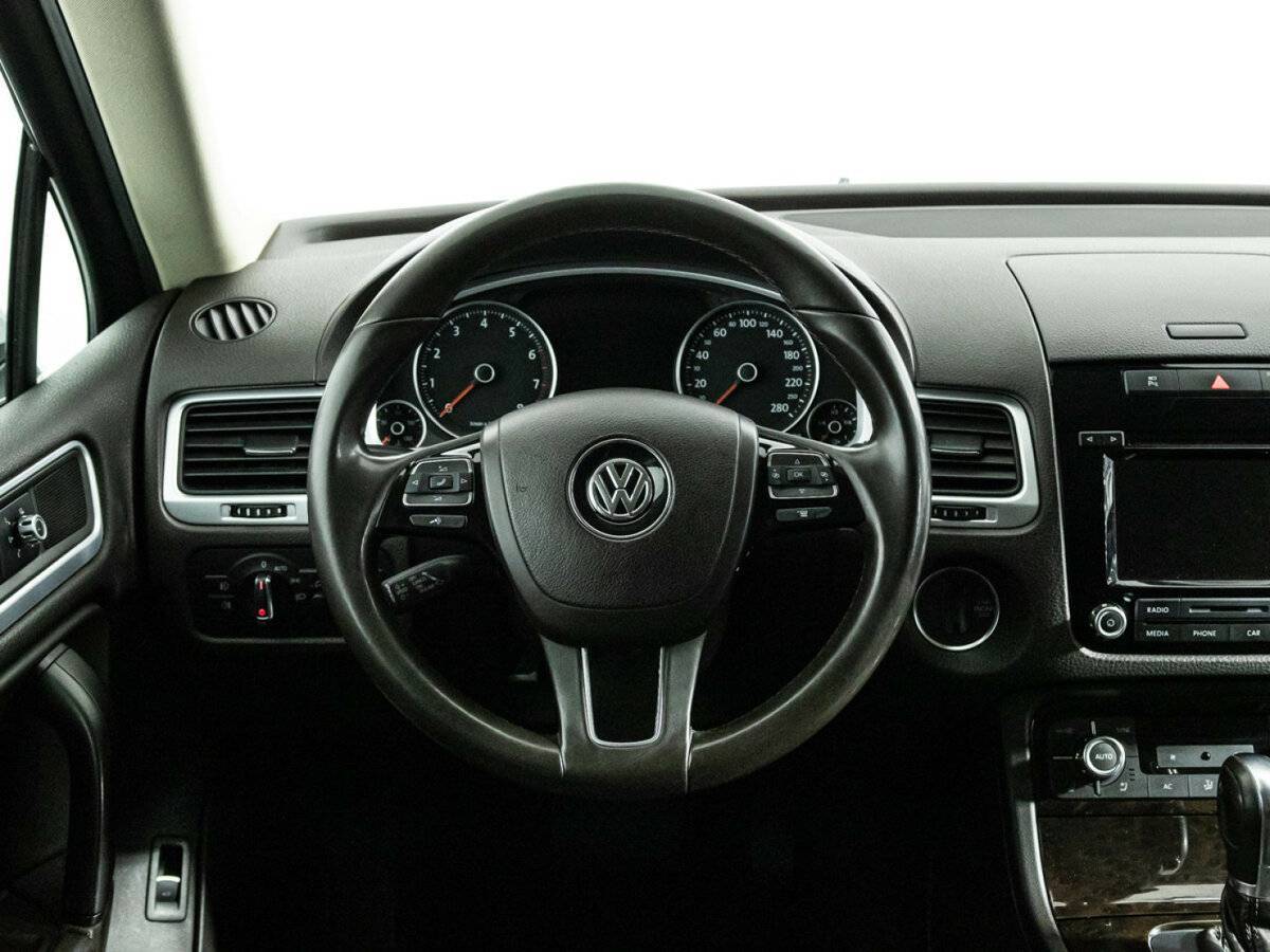Volkswagen Touareg б/у, 2013, Автоматическая. Фото: #22
