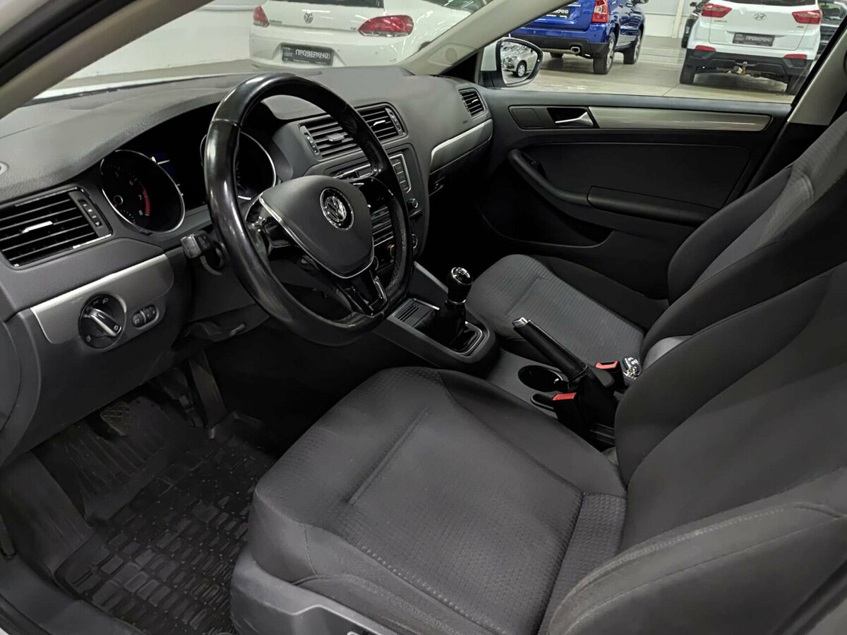 Volkswagen Jetta б/у, 2016, Механическая. Фото: #14