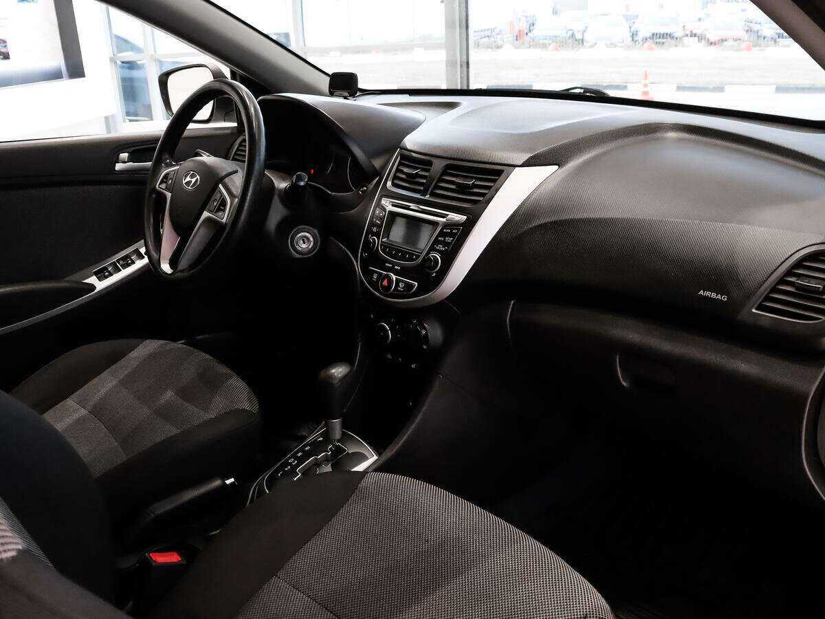 Hyundai Solaris б/у, 2012, Автоматическая. Фото: #10