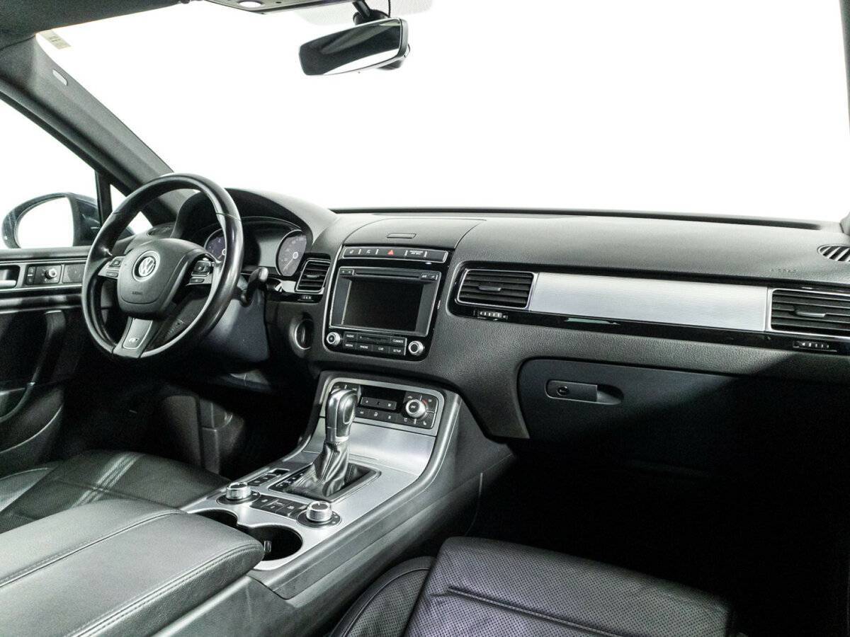 Volkswagen Touareg б/у, 2016, Автоматическая. Фото: #8