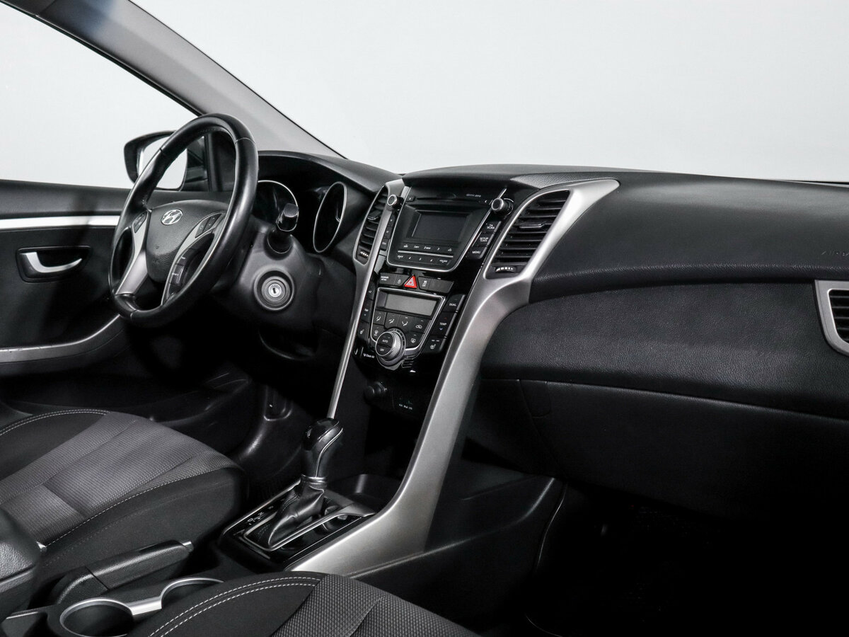 Hyundai i30 б/у, 2014, Автоматическая. Фото: #6