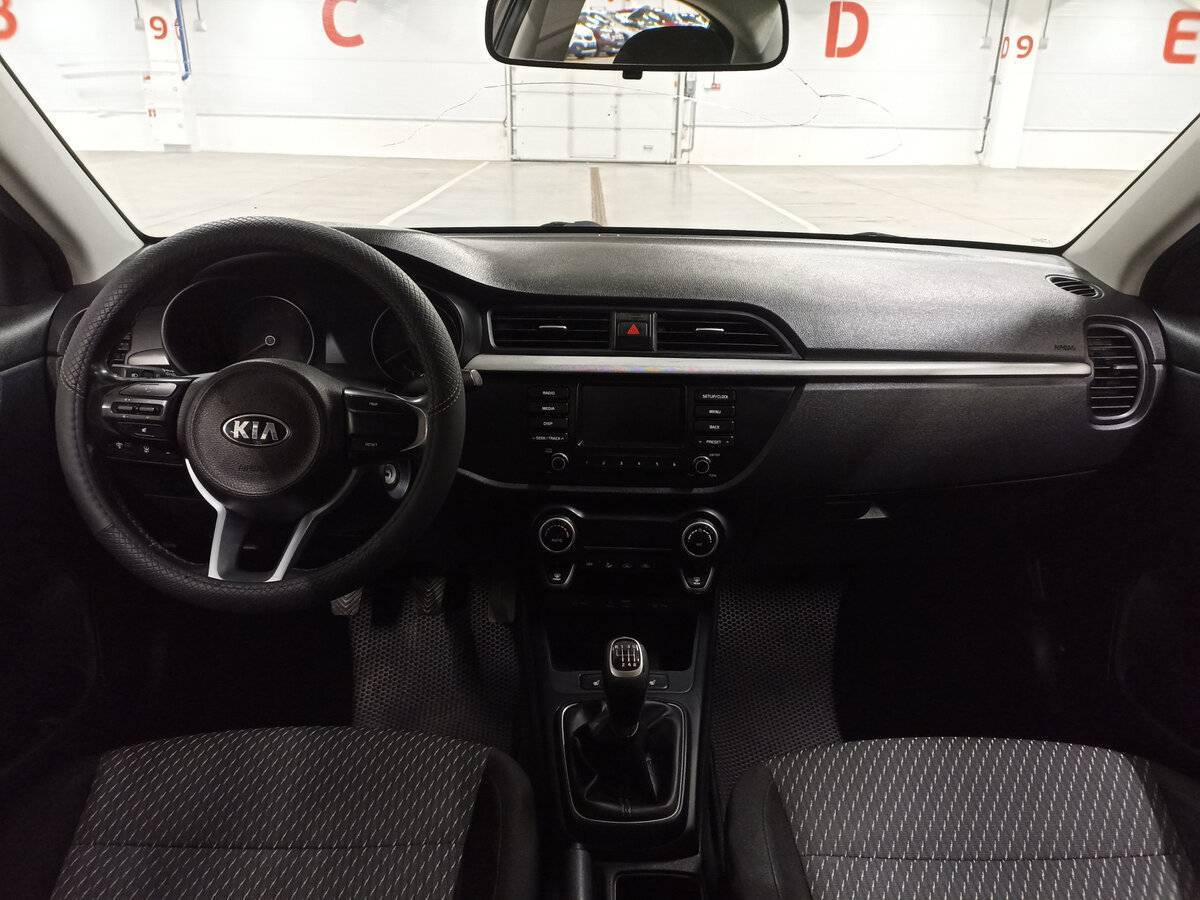 Kia Rio б/у, 2018, Механическая. Фото: #13