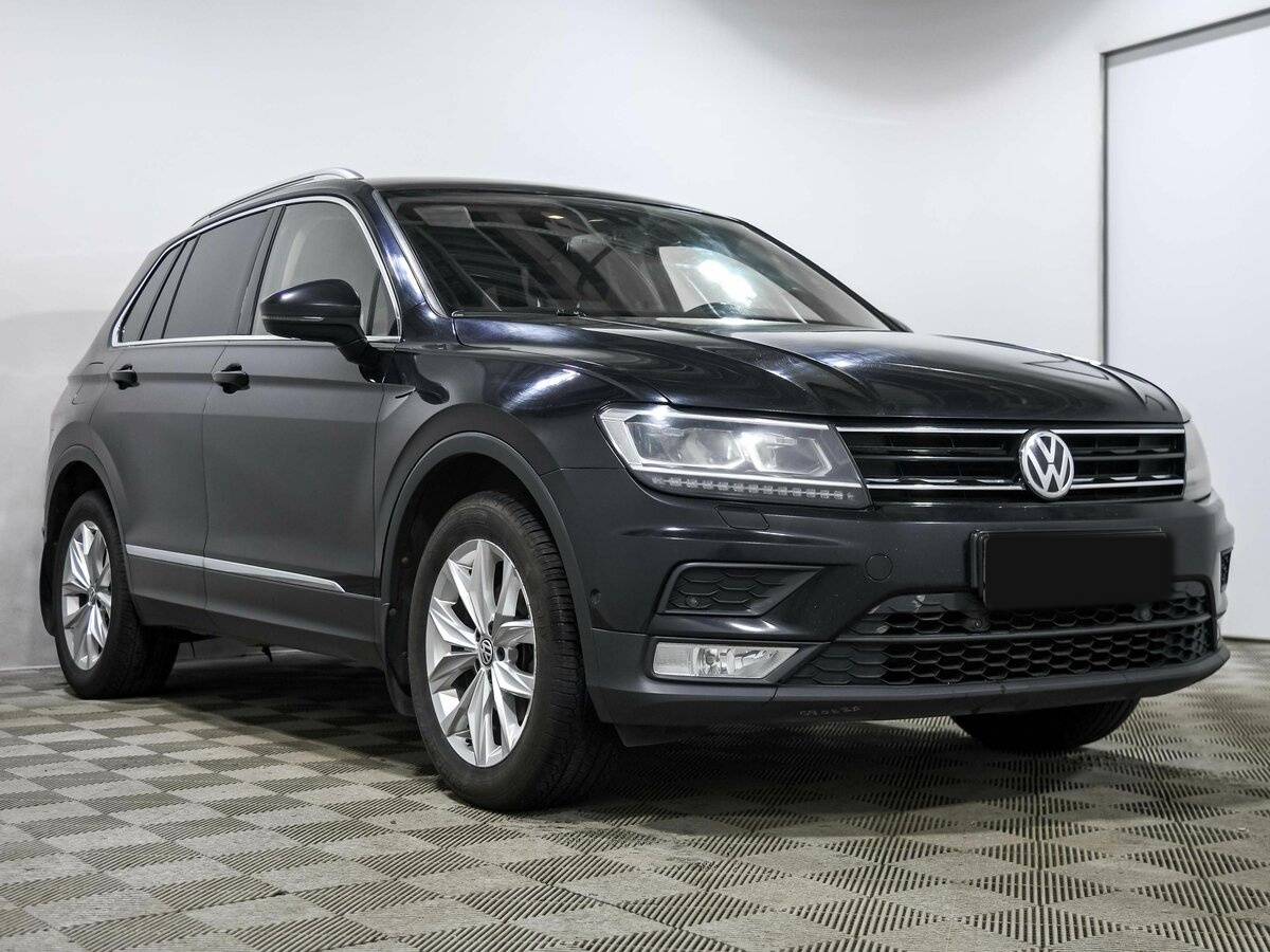 Volkswagen Tiguan б/у, 2017, Роботизированная. Фото: #2