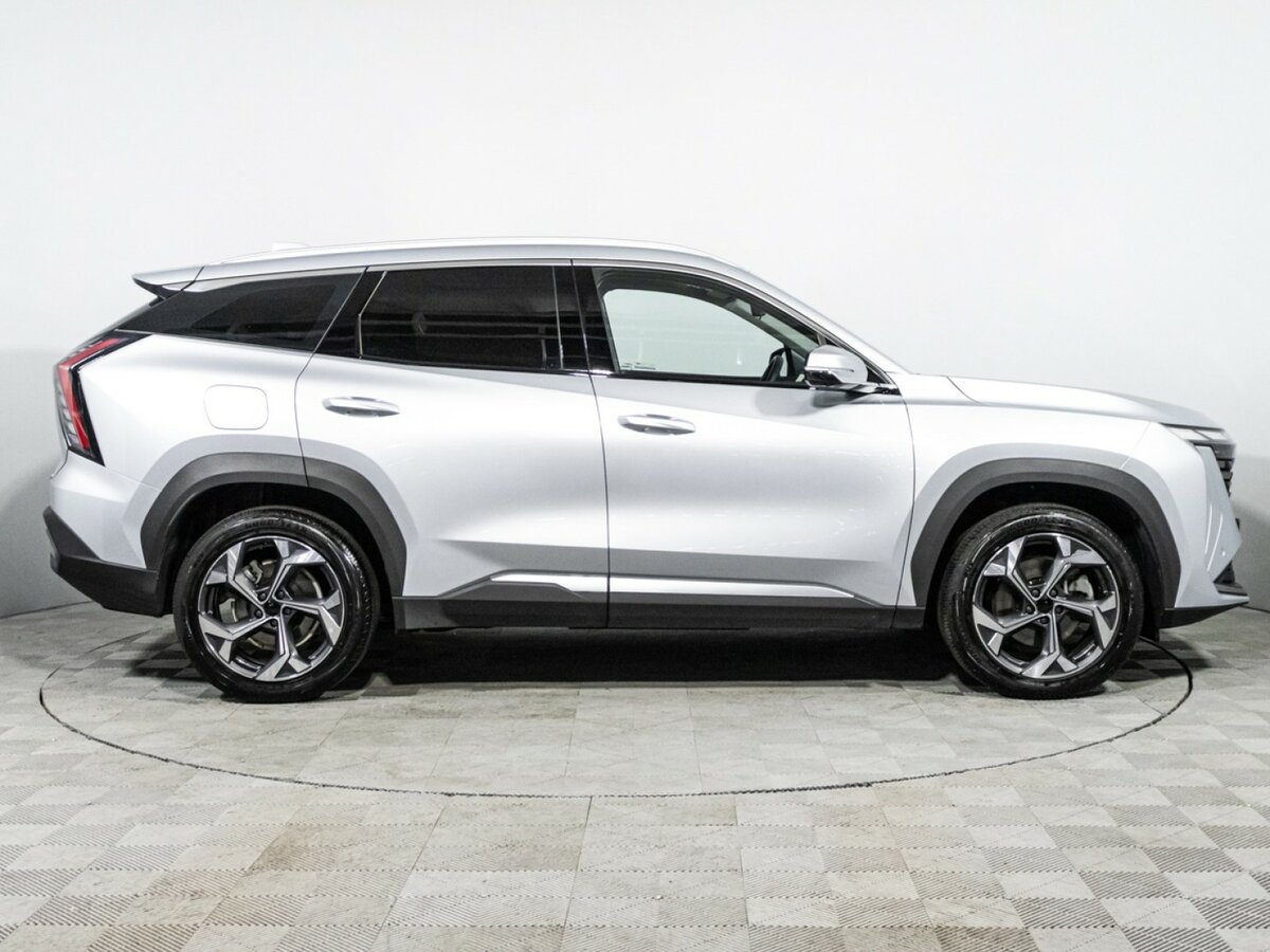 Geely Atlas б/у, 2024, Автоматическая. Фото: #3