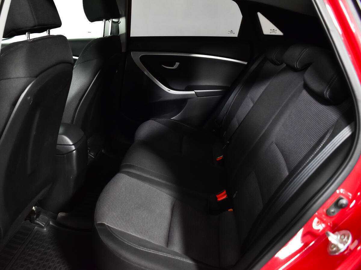 Hyundai i30 б/у, 2014, Автоматическая. Фото: #9